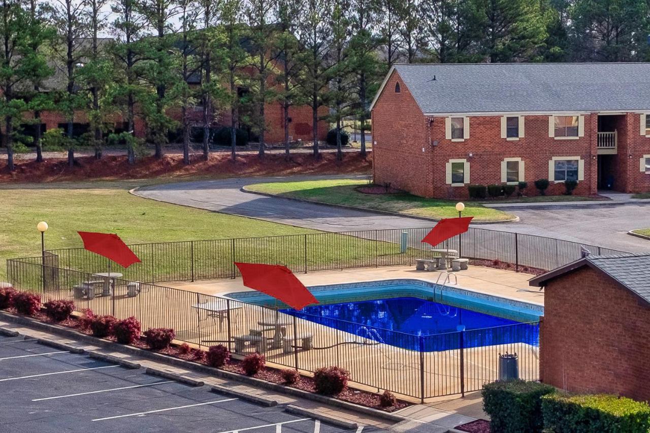 Red Roof Inn Plus+ Huntsville - Медісон Екстер'єр фото