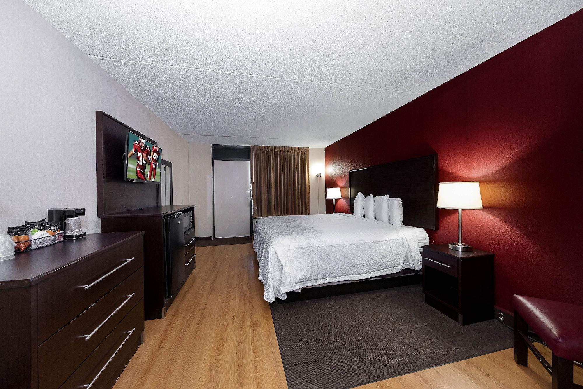 Red Roof Inn Plus+ Huntsville - Медісон Екстер'єр фото