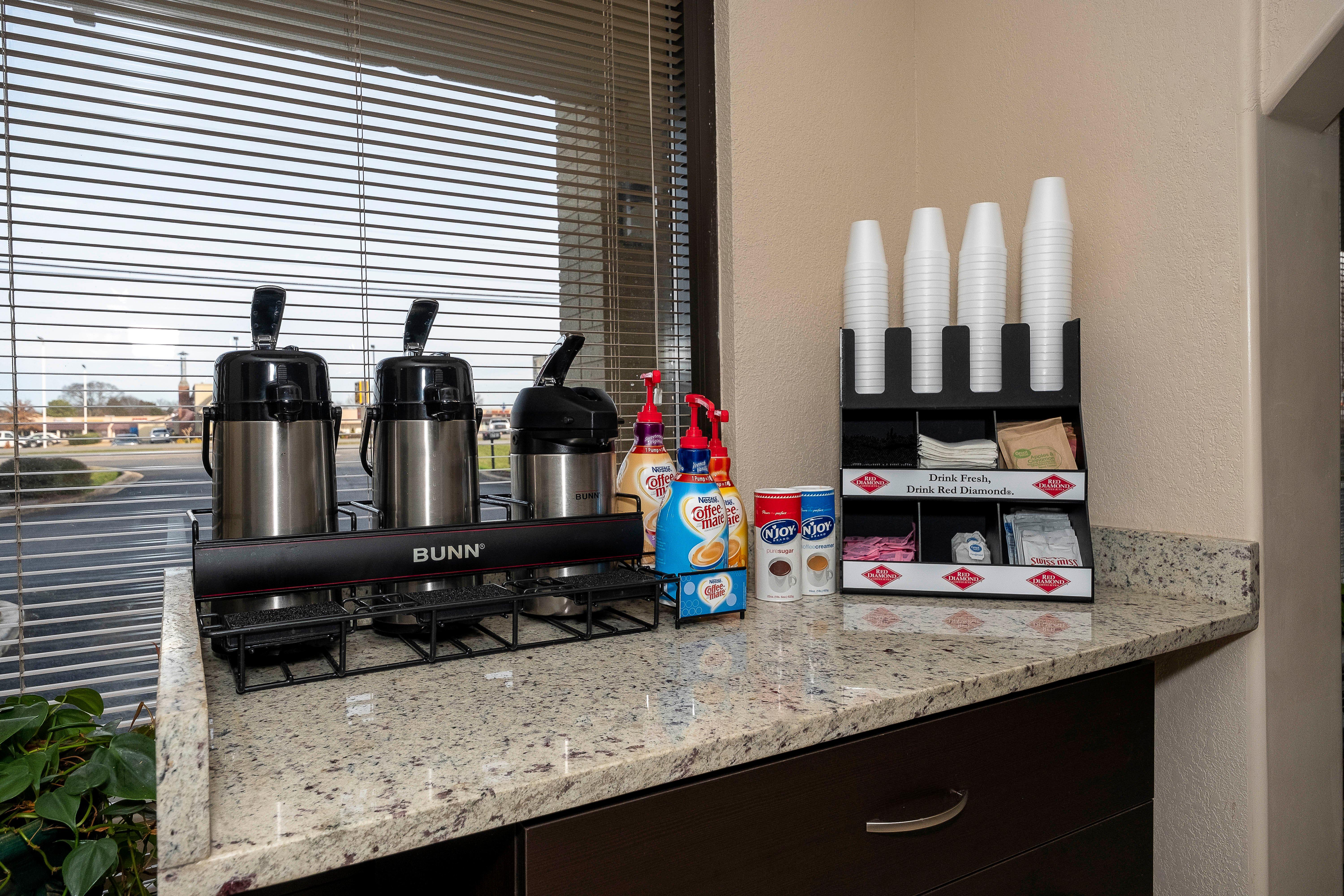 Red Roof Inn Plus+ Huntsville - Медісон Екстер'єр фото